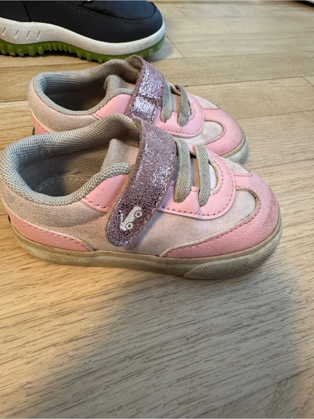 See Kai Run Pink Glitter Velcro Sneakers
